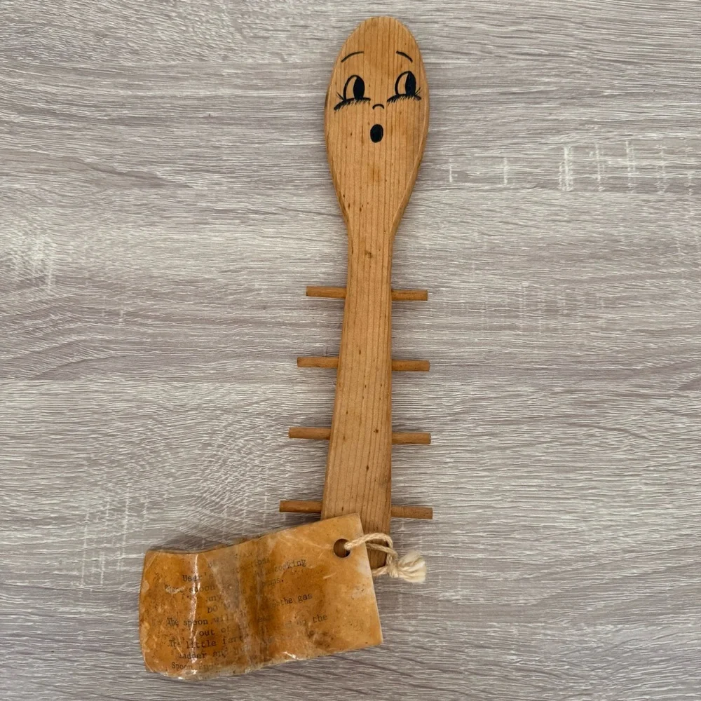 VTG Wooden Bean Spoon Folk Art Gag Gift Retro Novelty Kitchen Decor Primitive
